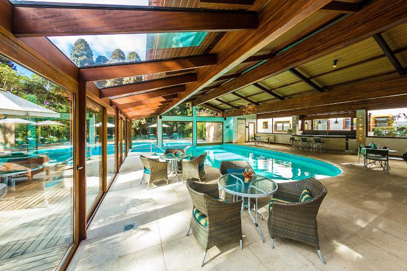 Bavaria Sport Hotel Gramado Ngoại thất bức ảnh The pool at the hotel